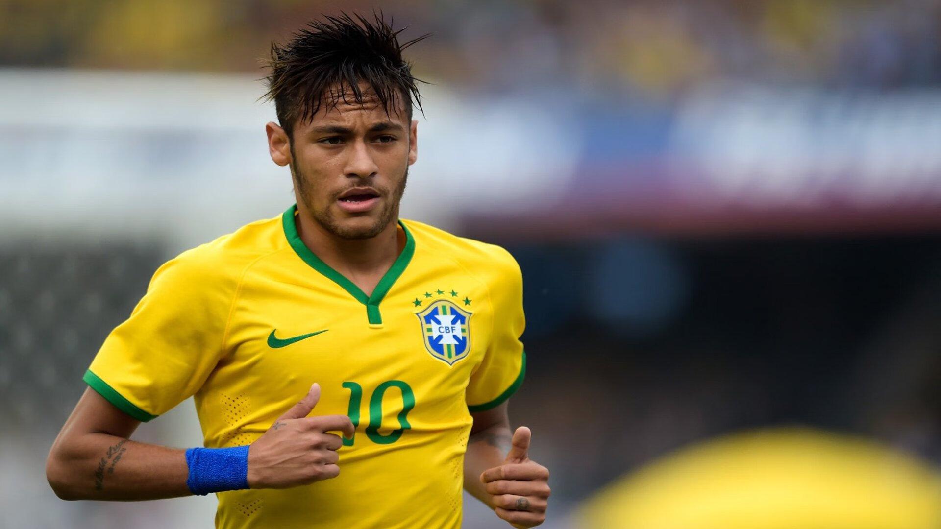 绿茵瞬间,爆射破门后的温暖一扶,竞技精神在泪光中闪耀